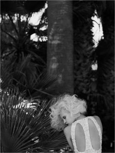 Merde! - Fashion photography (Ginta Lapina by Sean & Seng... #fashion