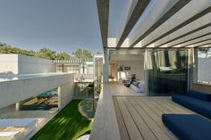 Patio House - The Wall House / Guedes Cruz Arquitectos 16