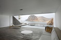 tumblr_lkr4qhLqHG1qbkqluo1_500.jpg (500×333) #interior #design #home #balcony #architecture #window #mountains