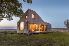 Low-energy wooden house