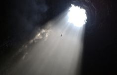 tumblr_lglmv4LkKj1qznzmio1_500.jpg 500×322 pixels #man #cave #light