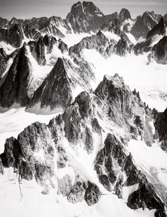 tumblr_lezee3mBEs1qer8f3o1_500.jpg (JPEG Image, 500x648 pixels) #mountains #landscapes #snow