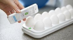 Sync your smartphone with Egg Minder and let the smart egg tray keep an eye on your eggs for you! #eggs #product #design #industrial