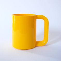 11 Yellow Stackable Max Mugs Ingrid of Chicago #plastic #yellow #mug