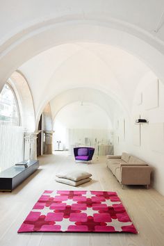 Modern Restoration – Interior with a History in the Gothic / Barcelona