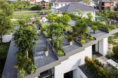 Rooftop Garden House with Cozy Interiors / VTN Architects