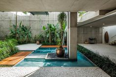 Concrete Weekend House