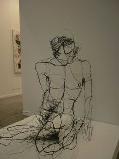 http://2.bp.blogspot.com/ wmV3 qBuwmI/TgDJgfXO6TI/AAAAAAAAChs/5yuJ2uhFF6E/s1600/PB220996.JPG #sculpture #wire #art #oliveira #david