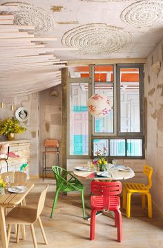 MamaCampo restaurant eclectic design with decors and pastel shades - www.homeworlddesign. com (1) #madrid #design #interiors #restaurant