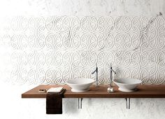 Delicate Marble Cladding – Rondo and Merletto by Kreoo - #bath, #interior, #decor, #wallcoverings, #walls, #walldecor,