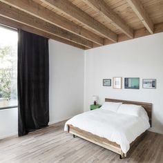 Mentana House – Minimalist Home by EM Architecture