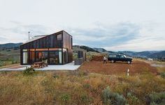 Off-the-Grid Prefab Cabin Completely in Tune with Surroundings