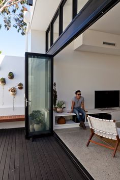 West Leederville House: 1903 Cottage Redesigned by Studio Atelier