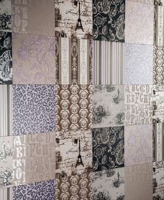 Great Colour Trend in Bathroom Wallcovering - #bath, #interior, #decor, #wallcoverings, #walls, #walldecor