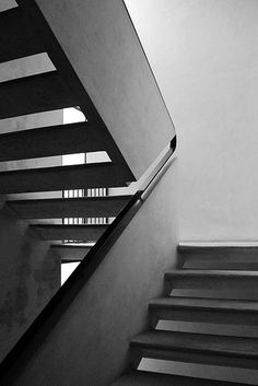 Casa d'Affitto, Cernobbio (Cesare Cattaneo) | Flickr - Photo Sharing! #cesare #staris #architecture #rail #cattaneo
