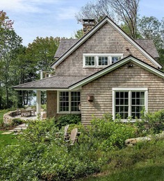 Island View Cottage / Whitten Architects