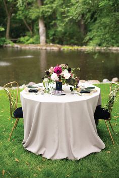 table #setting #fancy #black #elegant #number #gold #foil #outdoor #table #velvet