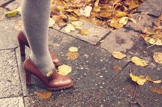om min kamera. - Niotillfem #autumn #shoes
