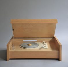 Braun G 12 (Valvo chassis) #turntable #design #player #record #wood #product #industrial