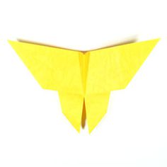 How to make a traditional origami butterfly (http://www.origami-make.org/howto-origami-butterfly.php) #origami #butterfly #origamibutterfly