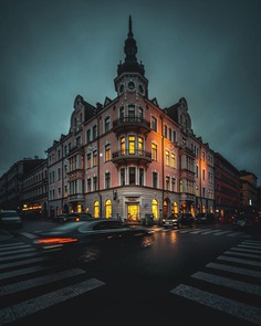 Stunning Street Photos of Helsinki by Charlie Featherlight
