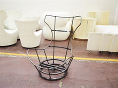 d1a303c4-7f95-4c86-af5d-046c4fe85812.jpg (690×517) #chair #factory #piano #renzo
