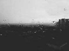Rain beats #petersburg #4s #iphone #alexandrov #rain #saint #iphone4s #russia #bw #vsco #andrey