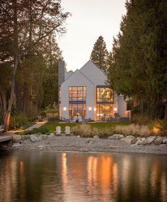 Lake Cove House by Stuart Silk Architects
