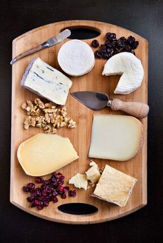 A CUP OF JO: A handy guide to creating the perfect cheese plate #photography #food