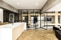 Tomokatzu Hayakawa Architects Renovate 70's Tokyo Apartment - InteriorZine