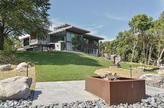 Modern Home Design in USA Reflecting Grandeur: Edgewater Residence #architecture #modern