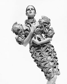 COUTE QUE COUTE: IRIS VAN HERPEN »CAPRIOLE« HAUTE COUTURE WOMEN'S COLLECTION / AUTUMN/WINTER 2011/12 #fashion #art