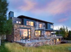 Tech House – A Wyoming Getaway Home for a Family of Five