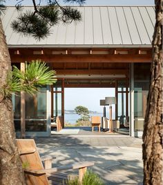 Oceanfront Retreat – Spurwink by Whitten Architects