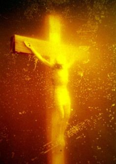 FFFFOUND! | Piss_Christ_by_Serrano_Andres_(1987).jpg (JPEG-Grafik, 355x500 Pixel) #piss #christ