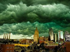 XD4mG.jpg (720×540) #kansas #city #storm