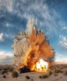 S2_Ueli Alder_Deto_eng 2 3 2 2 2 2 2 #photography #explosions #bang