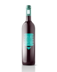 Rilassarsi on Behance #wine #bottle