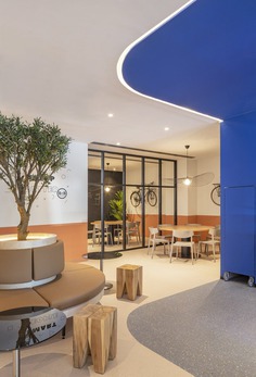 The B&B Hotel in Getafe Inaugurates Its New Lobby by CuldeSac Custom