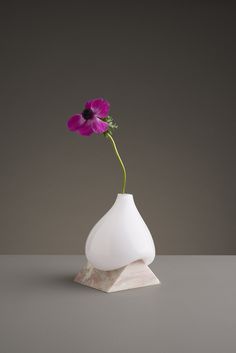indefinite vases by studio E.O. Erik Olovsson design interior product modern miminal deconstruction vase flower flowers marble stone geometr