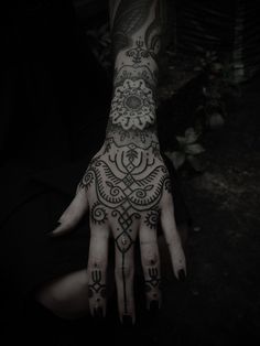 GUY LE TATOOER #illustration #ink #tattoo #hand