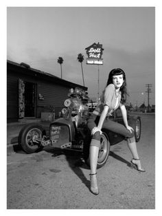 david-perry-1950-s-retro-doll-hut-amanda.jpg 366×488 pixels #white #girl #hotrod #black #and