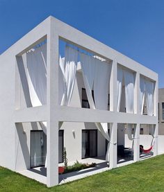 Tzur Moshe Residence by Neuman Hayner Architects