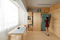Airy Artist Studio Feels Larger Than Only 18 Square Meters #spaces #design #compact #architecture #studio