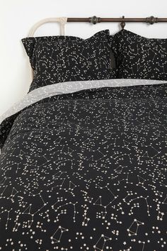 starry constellations galaxy bed. <3 #bedding #constellation #stars #pattern