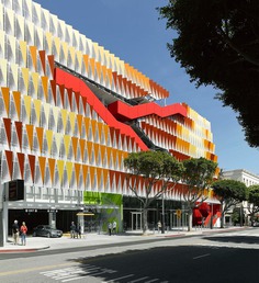 Santa Monica's Newest Parking Garage Is a Polychromatic Party - Architizer Journal