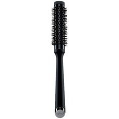 Ghd Ceramic Vented Radial Brush Size 1 (25mm Barrel) ghd Ceramic Vented Radial Brush claims a large container size best for blow-drying hair and providing you sleek, frizz freestyle. Obtainable in four different sizes that are each designed individually for different hair lengths.