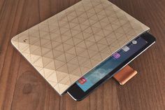 Maple Macbook Sleeve #tech #flow #gadget #gift #ideas #cool