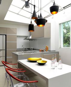 Pure Essence by Platino Design Studio - #decor, #interior, #interiordesign, #homedecor, #kitchen, #kitchendesign