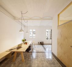 Apartment Eixample renovated by the Spanish architect Adrian Elizalde - HomeWorldDesign (3) #interior #design #eixample #barcelona #apartment